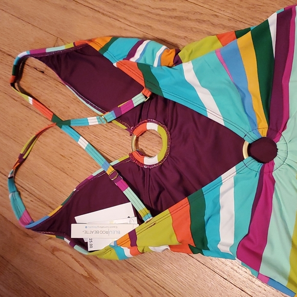 Slimming Swimsuit - Picture 8 of 10